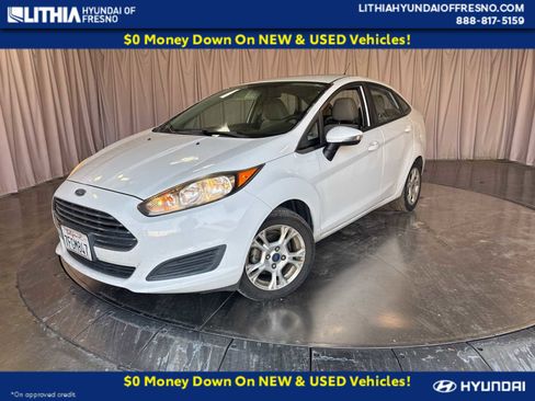 Used 2014 Ford Fiesta SE image 1