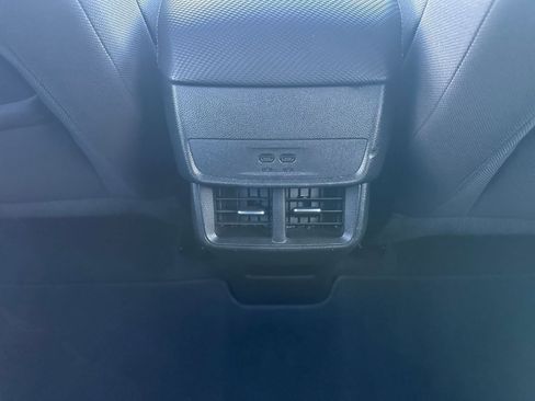 Used 2025 Chevrolet Equinox LT image 23