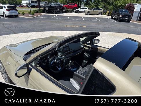 Used 2023 MAZDA MX-5 Miata Grand Touring RWD image 17