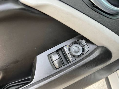 Used 2019 Chevrolet Camaro LT image 15