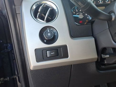 Used 2011 Ford F150 Lariat w/ Lariat Chrome Pkg AWD/4WD image 12