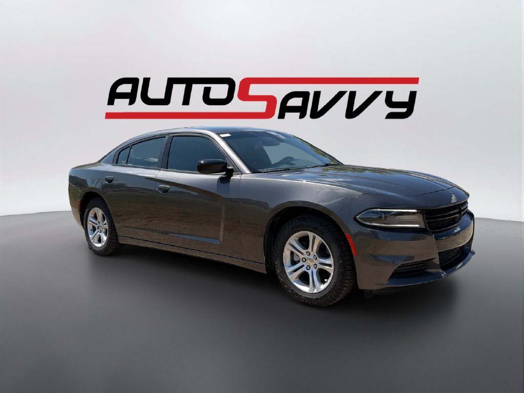 Used 2023 Dodge Charger SXT RWD image 3