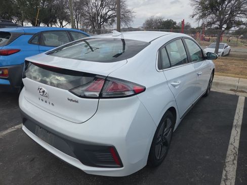 Used 2020 Hyundai Ioniq SEL image 6