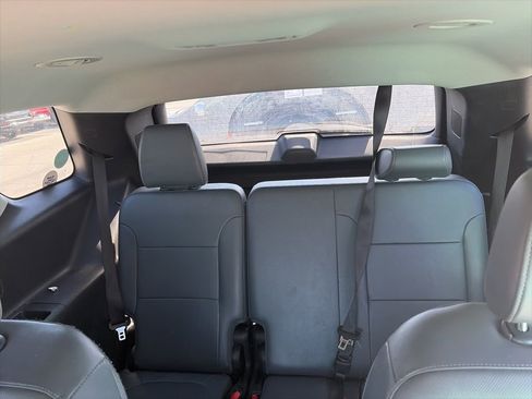 Used 2018 Chevrolet Traverse Premier w/ Driver Confidence II Package image 4