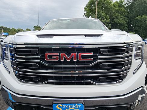 Used 2026 GMC Sierra 1500 SLT AWD/4WD image 11