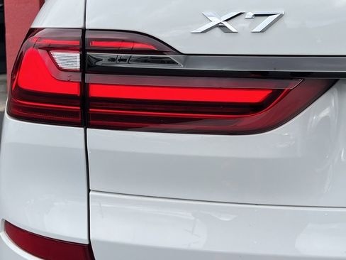 Used 2021 BMW X7 xDrive40i w/ M Sport Package image 9