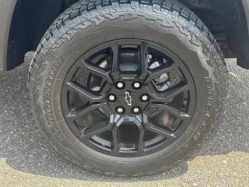 Used 2024 Chevrolet Colorado Trail Boss w/ LPO, Dark Essentials Package AWD/4WD image 30