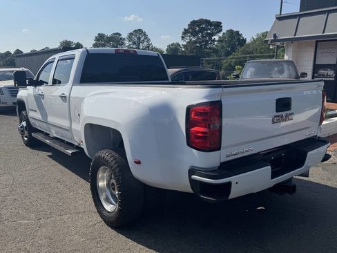Used 2017 GMC Sierra 3500 Denali w/ Duramax Plus Package RWD image 8