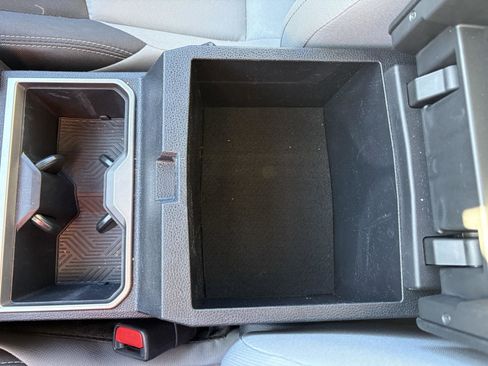 Used 2025 Toyota Tacoma TRD Sport w/ TRD Sport Upgrade Package image 17