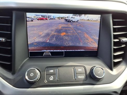 Certified 2023 GMC Acadia SLE image 11