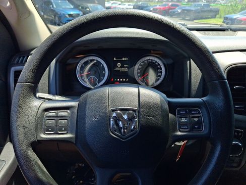 Used 2015 RAM 1500 Express AWD/4WD image 19