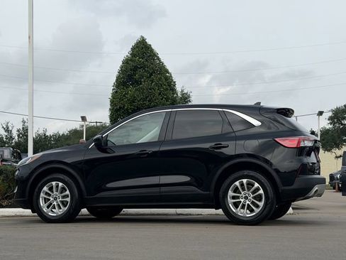Used 2021 Ford Escape SE w/ Cold Weather Package AWD/4WD image 4