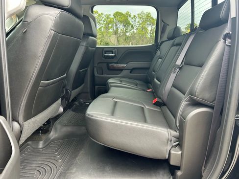 Used 2017 GMC Sierra 1500 SLT w/ SLT Preferred Package image 10