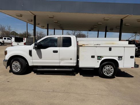 Used 2019 Ford F350 XL w/ STX Appearance Package image 2