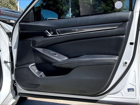 Used 2022 Honda Accord Sport image 27