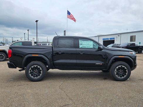New 2026 GMC Canyon AT4 AWD/4WD image 8