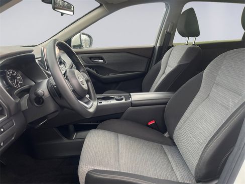 Used 2023 Nissan Rogue SV image 15