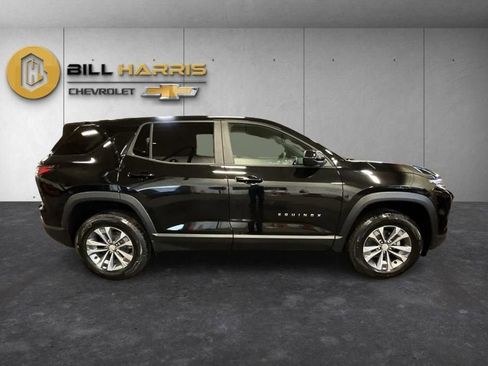 New 2026 Chevrolet Equinox LT w/ Convenience Package II AWD/4WD image 10