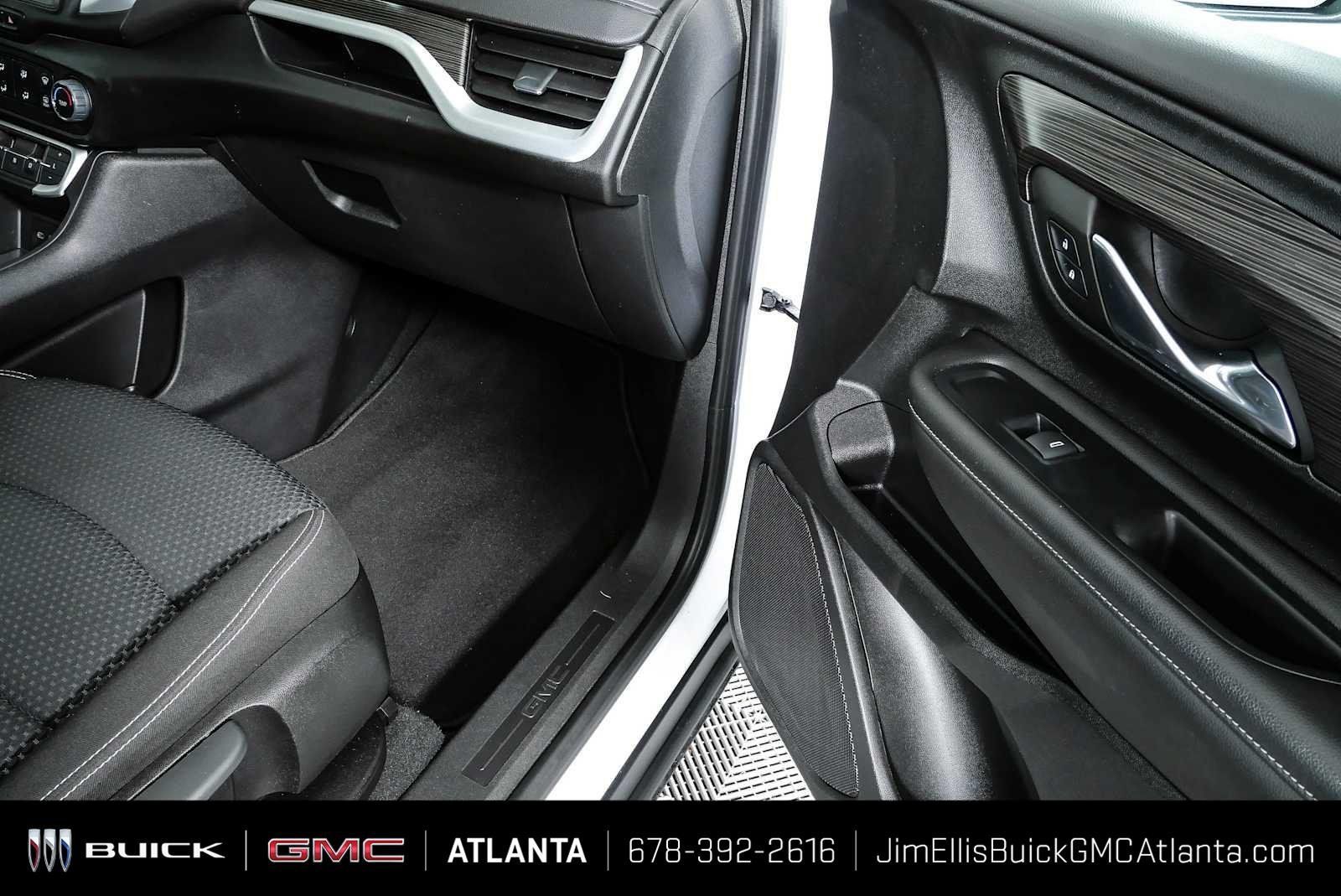 Used 2023 GMC Terrain SLE FWD image 24