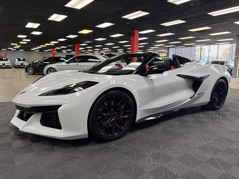 Used 2024 Chevrolet Corvette Z06 image 7