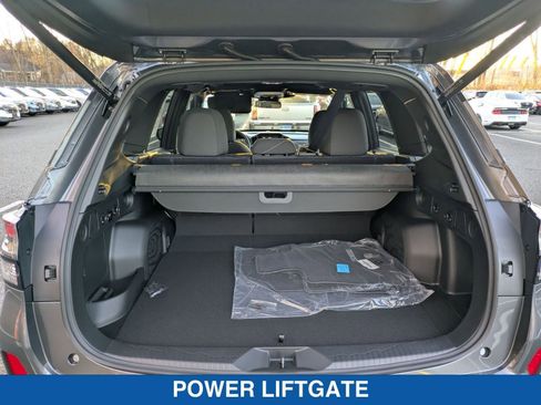 Certified 2025 Subaru Forester Premium image 18