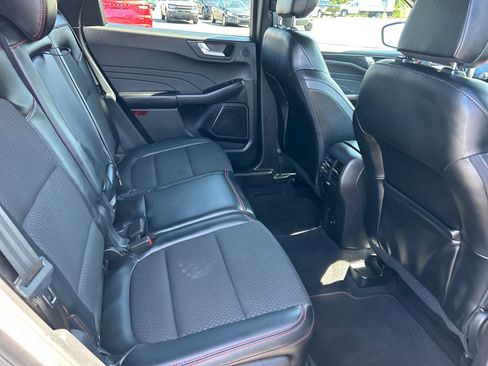 Used 2023 Ford Escape ST-Line Select w/ Tech Pack #2 AWD/4WD image 19