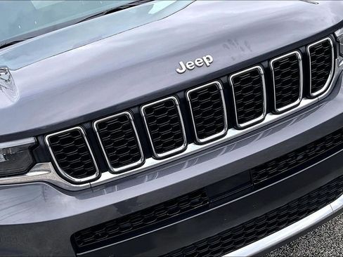 Used 2024 Jeep Grand Cherokee L Laredo AWD/4WD image 40