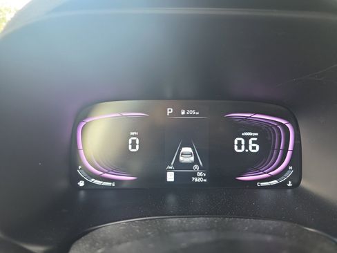 Certified 2025 Kia Soul LX w/ LX Technology Package FWD image 18