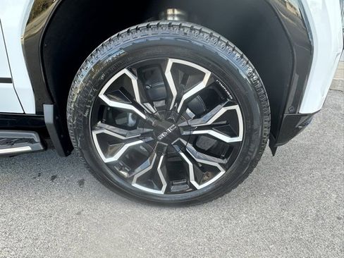 New 2025 GMC Sierra EV Denali image 3