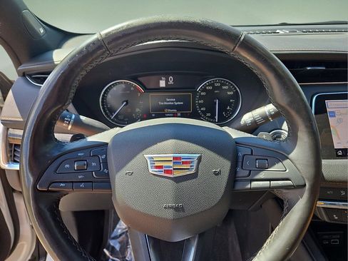 Used 2019 Cadillac XT4 Premium Luxury AWD/4WD image 20
