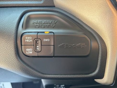 Used 2024 RAM 2500 Laramie w/ Safety Group AWD/4WD image 31