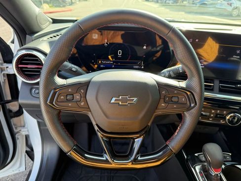 Certified 2025 Chevrolet Trax RS w/ Driver Confidence Package image 22