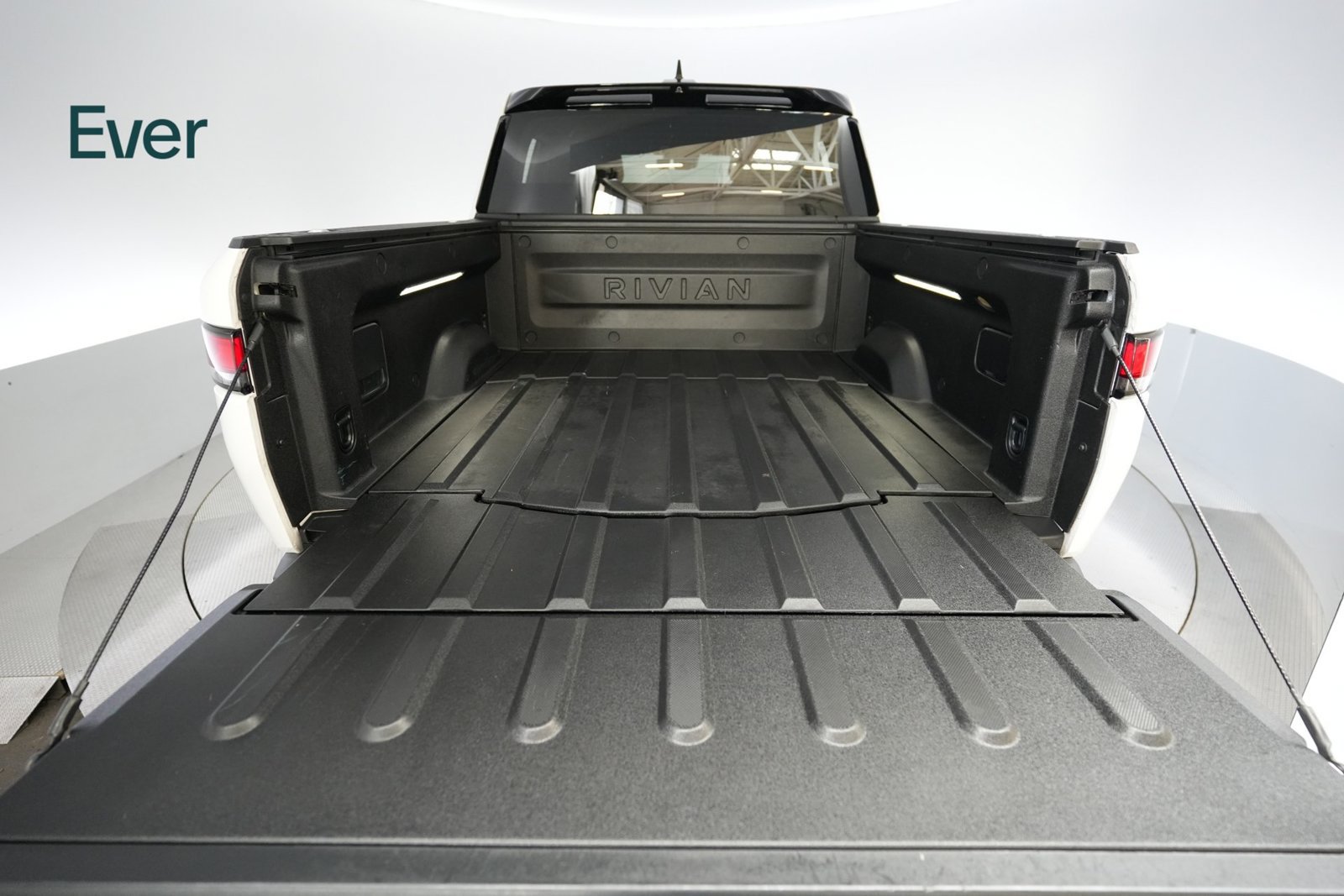 Used 2023 Rivian R1T Adventure Dual AWD/4WD image 8