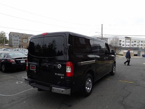 Used 2017 Nissan NV 3500 SV w/ SV Technology Package image 19