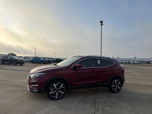 Used 2022 Nissan Rogue Sport SL w/ Premium Package FWD image 10