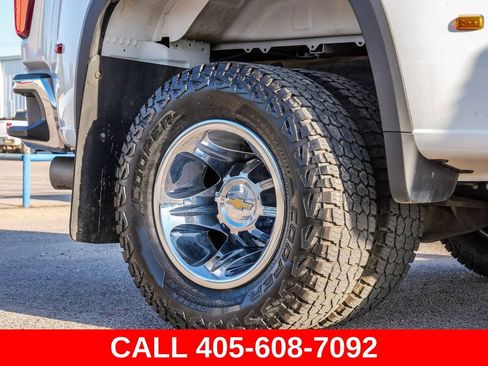 Used 2025 Chevrolet Silverado 3500 LTZ w/ LTZ Convenience Package AWD/4WD image 10
