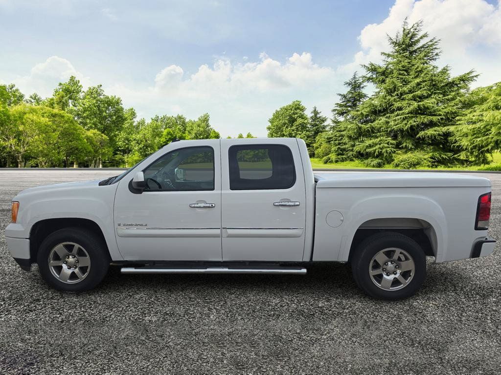 Used 2008 GMC Sierra 1500 Denali AWD/4WD image 4