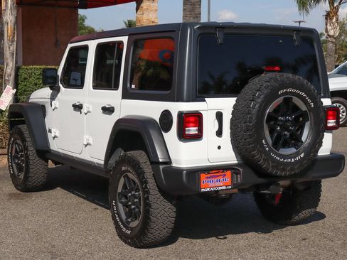 Used 2018 Jeep Wrangler Unlimited Sport AWD/4WD image 6