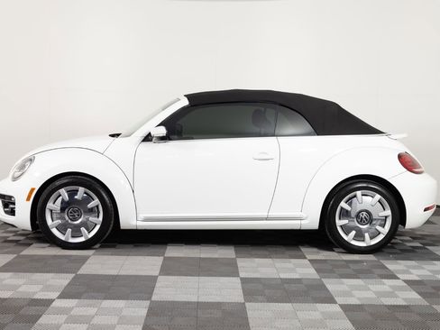 Used 2019 Volkswagen Beetle 2.0T SE w/ SE Premium Package FWD image 3