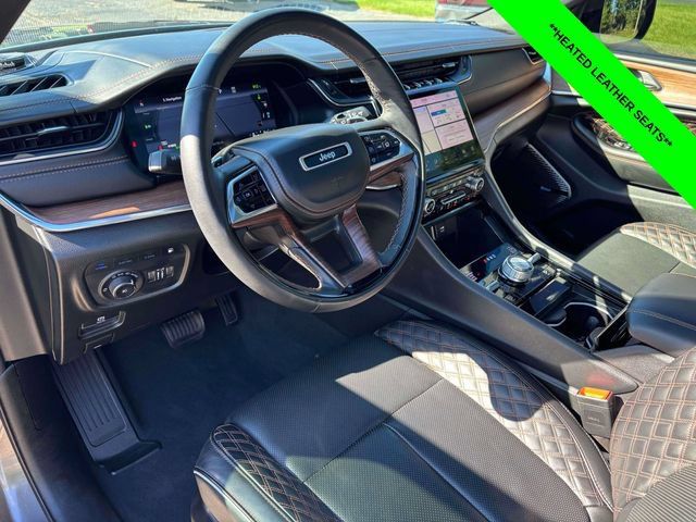Used 2024 Jeep Grand Cherokee Summit AWD/4WD image 9