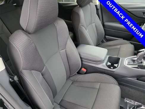 Used 2022 Subaru Outback Premium image 30