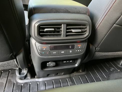 Used 2025 Honda Ridgeline Black Edition image 38