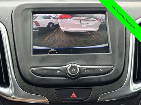 Used 2020 Chevrolet Equinox LT w/ Driver Convenience Package AWD/4WD image 17