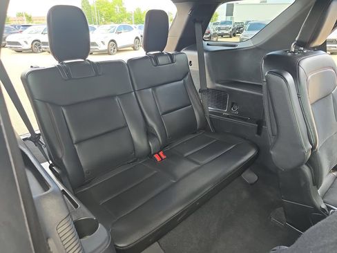 Used 2022 Ford Explorer ST-Line w/ Class IV Trailer Tow Package AWD/4WD image 12
