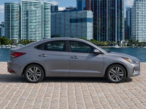 Used 2020 Hyundai Elantra SEL FWD image 5