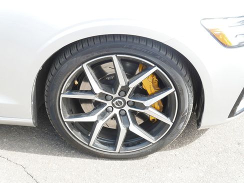 Used 2021 Volvo V60 T8 Polestar image 9