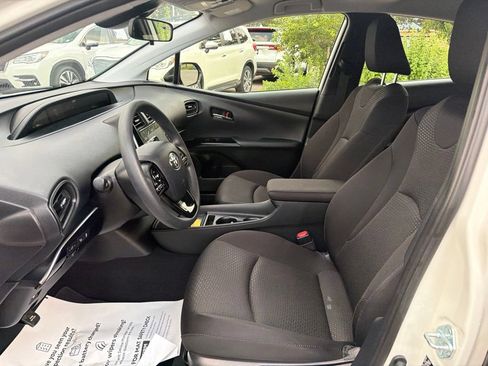 Used 2020 Toyota Prius LE w/ Carpet Mat Package AWD/4WD image 23