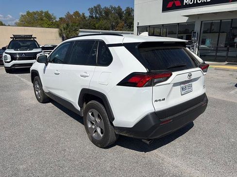 Used 2025 Toyota RAV4 XLE AWD/4WD image 4