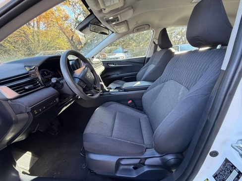 Used 2025 Toyota Camry LE image 25