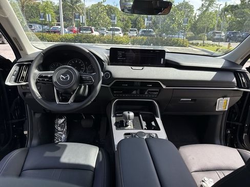 New 2026 MAZDA CX-90 3.3 Turbo w/ Preferred Package AWD/4WD image 36